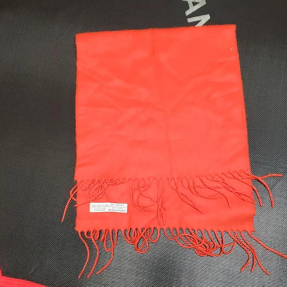 Nordstrom scarf 100%acrylic made in france box #10